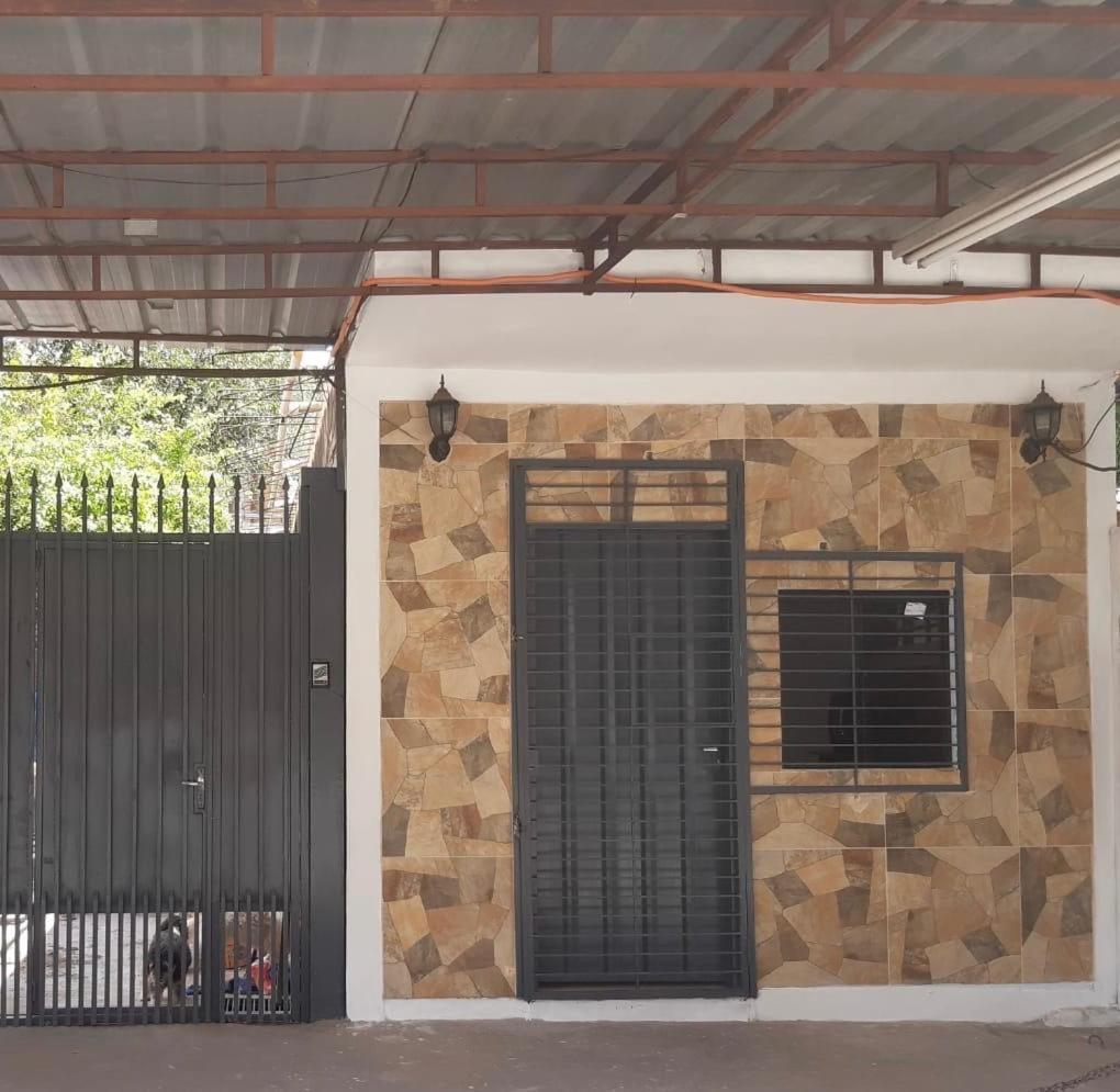 Monoambiente Semi Independiente En Asu-Py Asuncion Kültér fotó